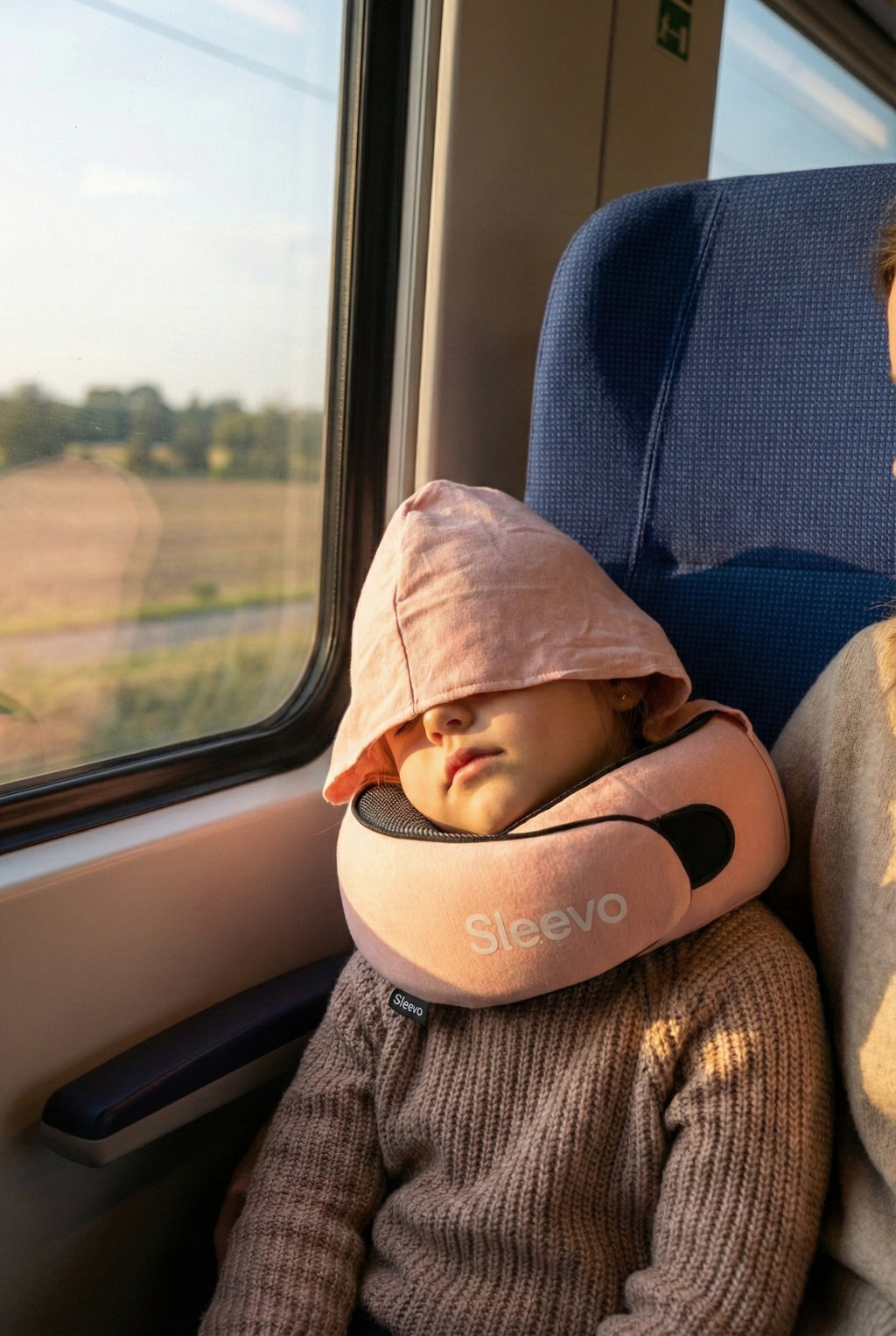 Sleevo Kinder Nackenkissen mit Kapuze
